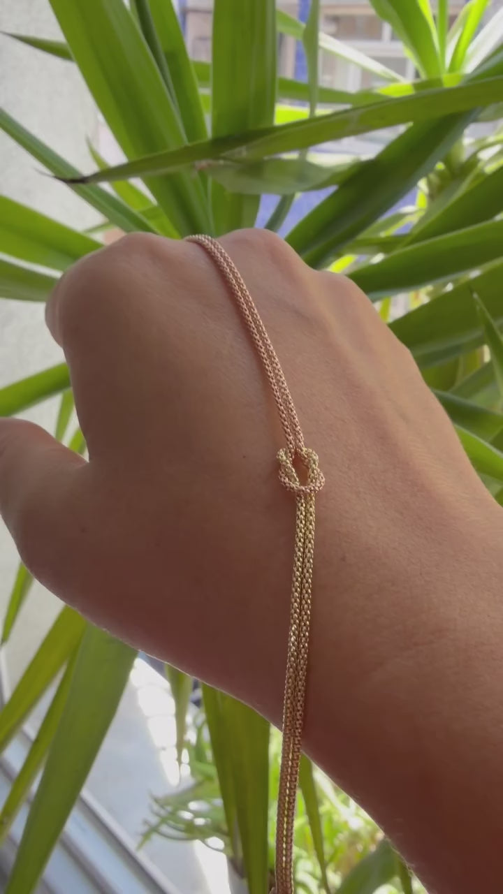 https://cdn.shopify.com/videos/c/o/v/0fb49da903b64c05bb6a529a06d2a990.mp4