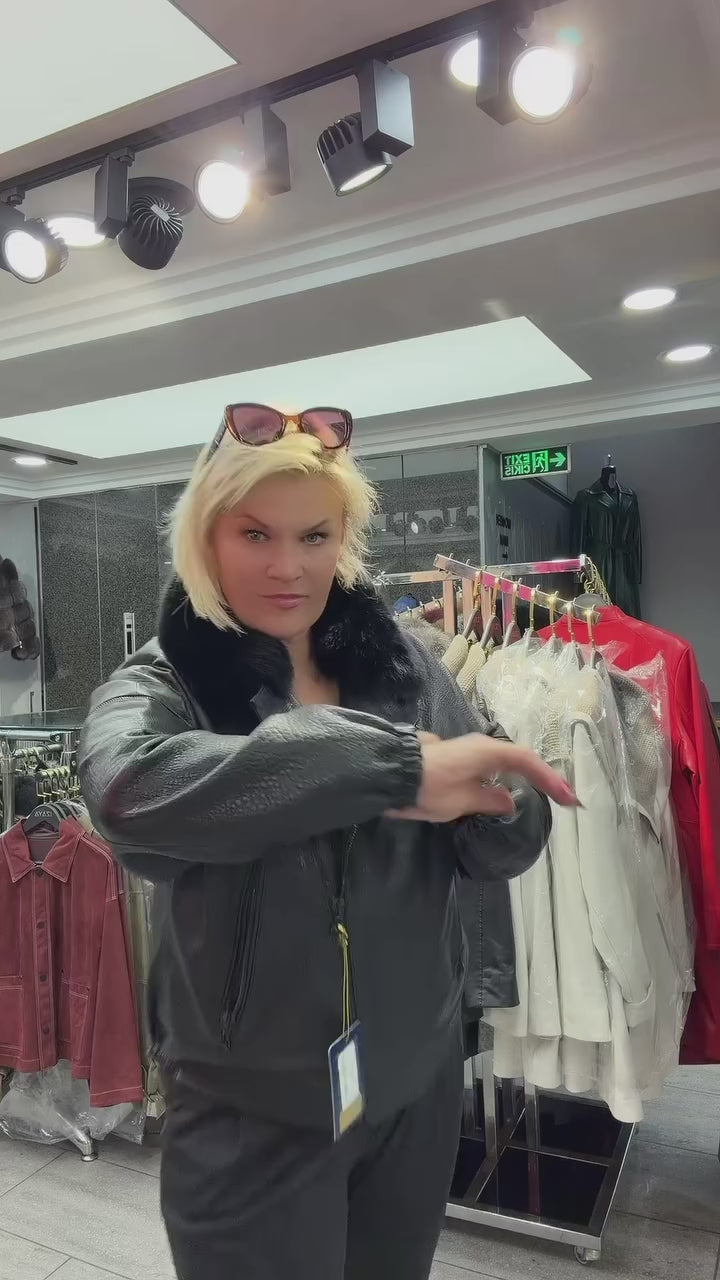 https://cdn.shopify.com/videos/c/o/v/32a396d1b07b4508b6c9526608164a49.mp4