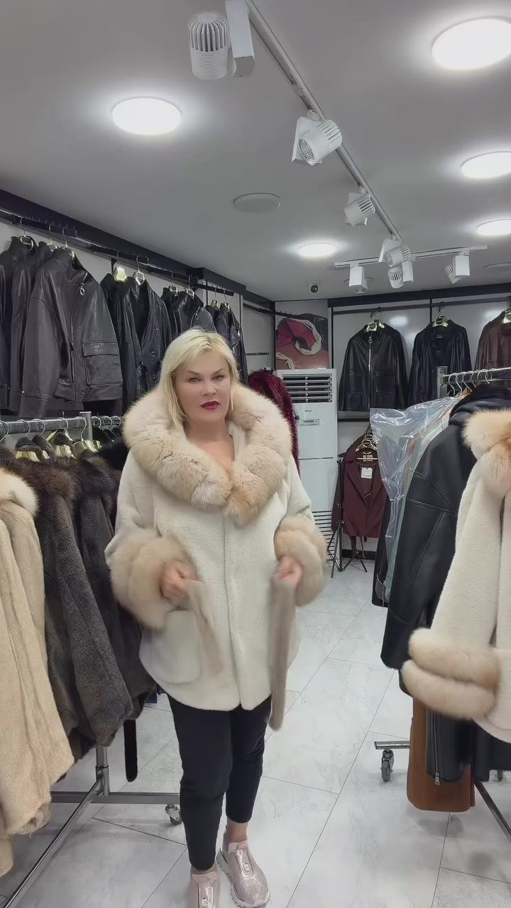 https://cdn.shopify.com/videos/c/o/v/a0434ff97aac442fbb51eb96ba653024.mp4